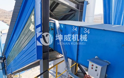 遼寧鞍山客戶的封閉式大傾角皮帶輸送機(jī)已投入使用